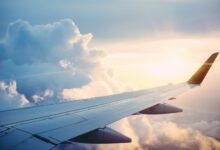 Quem é aposentado pelo INSS pode comprar passagem aérea por até R$ 200 caso não tenha viajado de avião no último ano